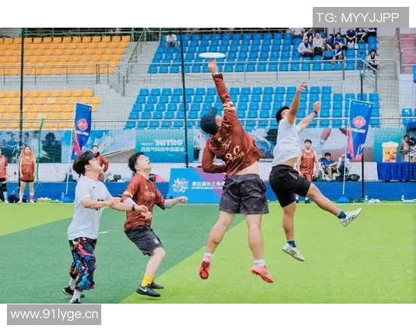 深圳飞盘队勇闯极限运动会展现逆袭精神与团队力量 深圳飞盘队勇闯极限运动会展现逆袭精神与团队力量